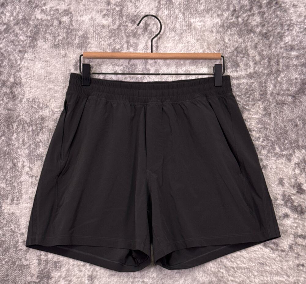 Lululemon Shorts Medium Mens Pace Breaker Linerless 7" Activewear